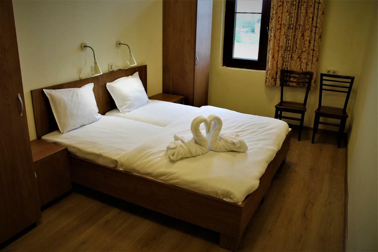 Hostel Central Station Пловдив Экстерьер фото