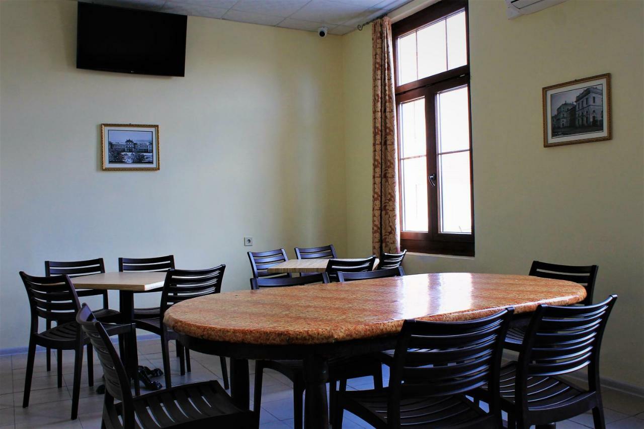 Hostel Central Station Пловдив Экстерьер фото