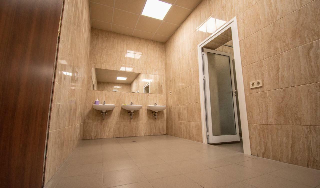Hostel Central Station Пловдив Экстерьер фото